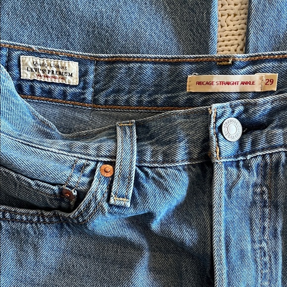 Levi's Premium Ribcage Straight Ankle Women's Jeans Sz 29 - Picture 5 of 14